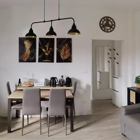 아파트 House